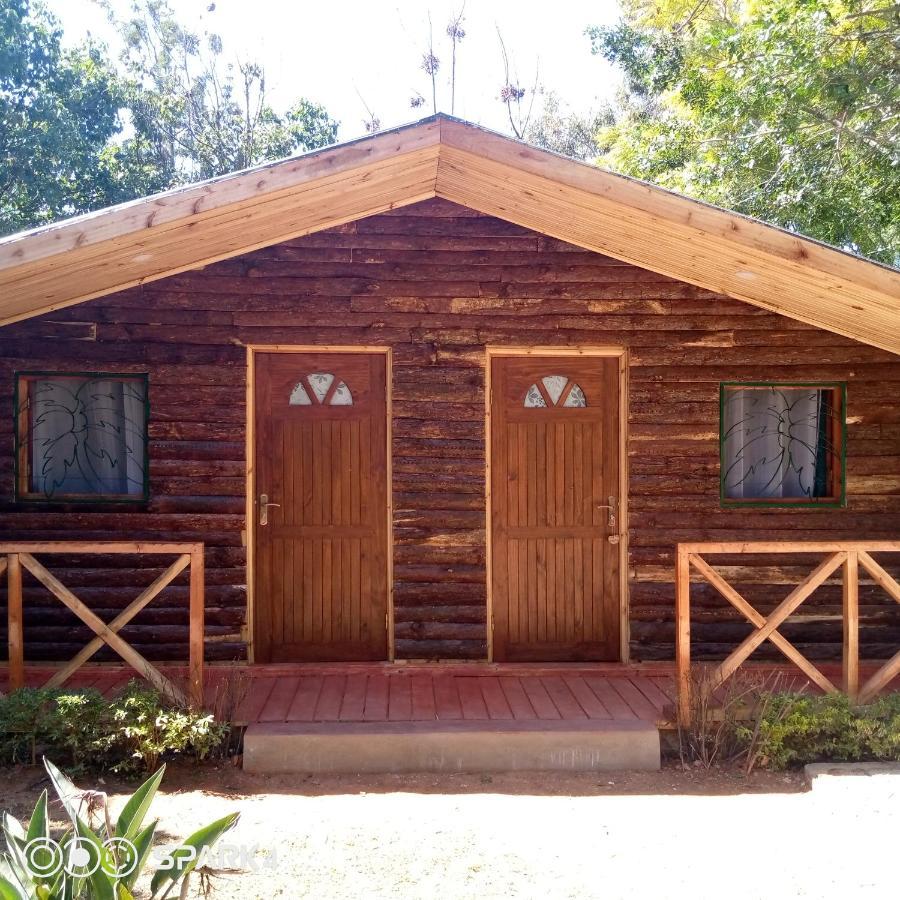 فندق Three Palms Fianar فيانارانتسوا المظهر الخارجي الصورة